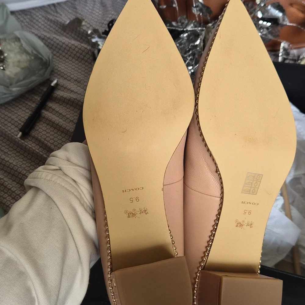 Coach Women's‎ Beige Leather Willa Block Heel Pumps Size 9.5 Beechwood - Picture 6 of 6